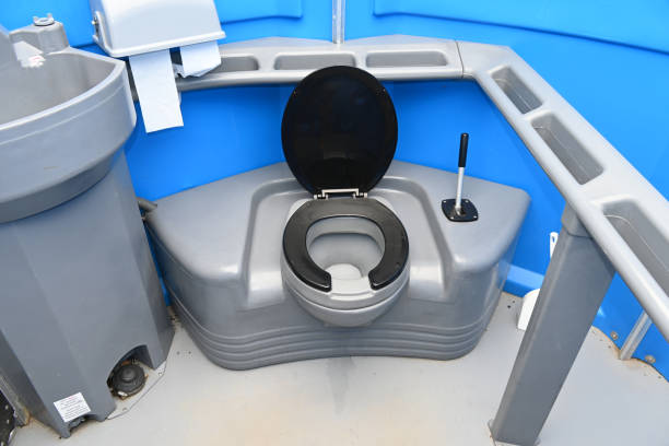 Best Construction site porta potty rental  in Campton Hls, IL